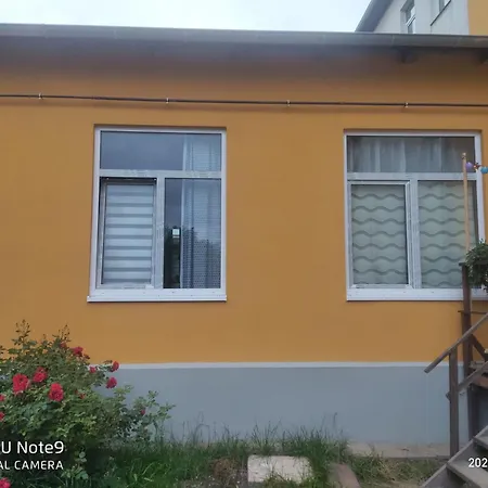 Apartment Ferienwohnung Mit Garten In Zentrum *