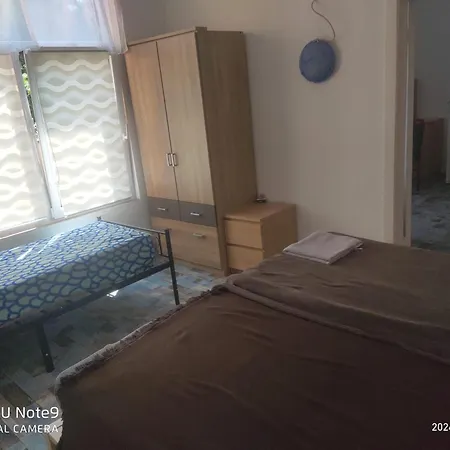 Apartment Ferienwohnung Mit Garten In Zentrum Schwerin (Mecklenburg-Vorpommern)