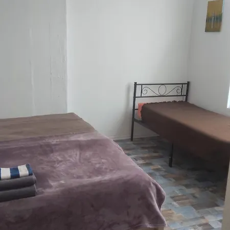 Apartment Ferienwohnung Mit Garten In Zentrum *