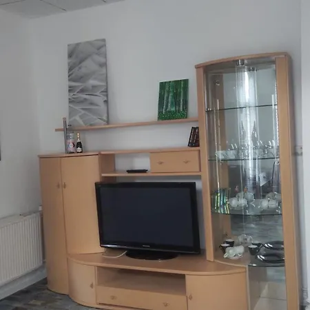 Apartment Ferienwohnung Mit Garten In Zentrum *